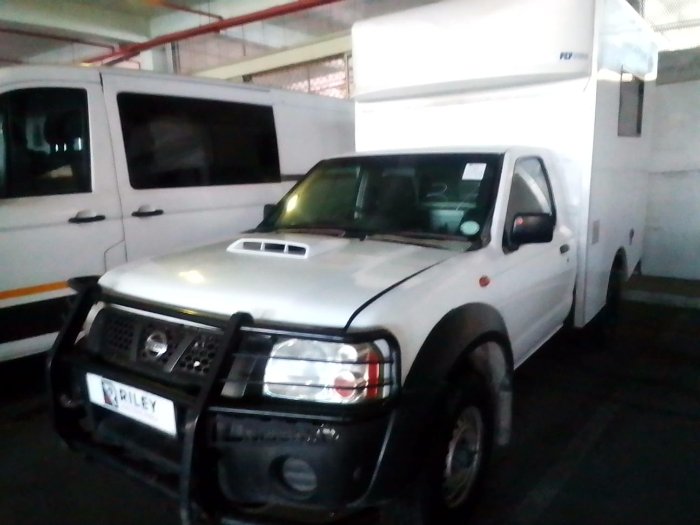 2018 NISSAN 2.5D SE+SC 4X4 ABS (WHITE)