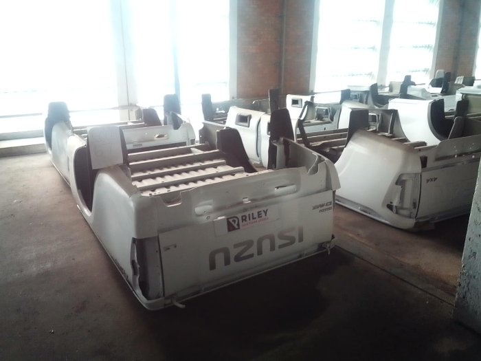 4 X ISUZU 1.9DDI S/C 4X4L LOADBODIES (WHITE)