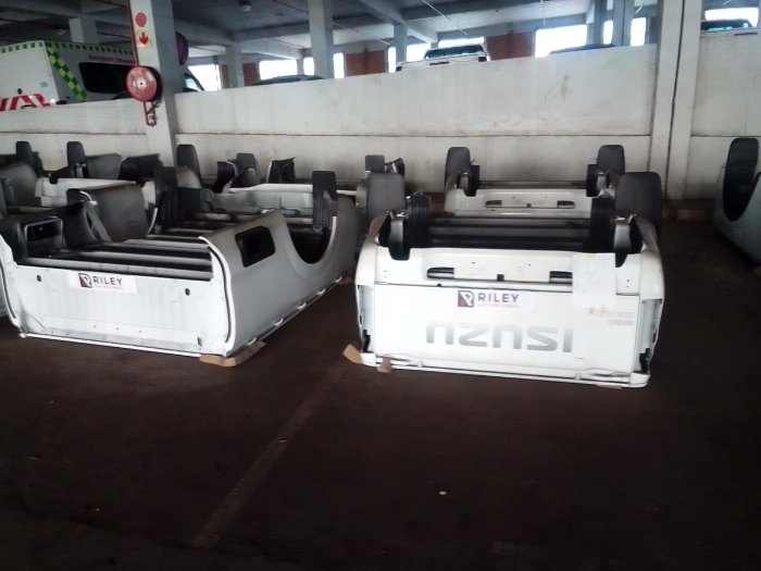 5 X ISUZU MOBILE CLINIC 1.9DDI S/CAB 4X4 LOADBODIES (WHITE)