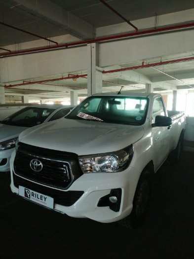 2020 TOYOTA HILUX SC 2.4GD6 RB SRX MT (WHITE)