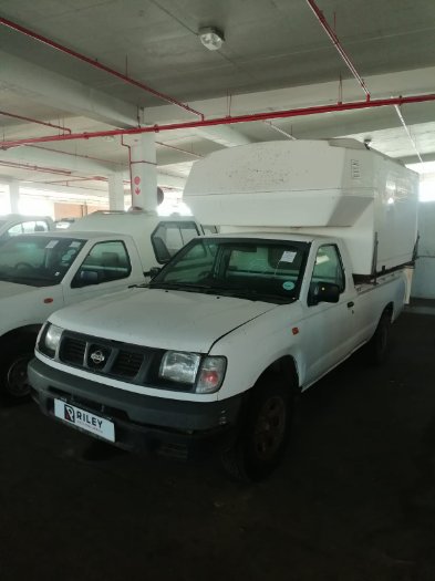 2001 NISSAN HARDBODY 2700D LWB (WHITE)