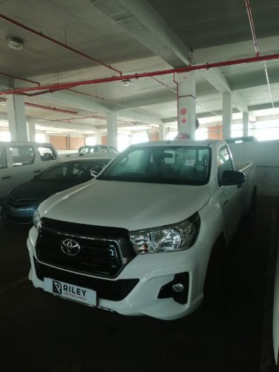 2020 TOYOTA HILUX SC 2.4GD6 RB SRX MT (WHITE)