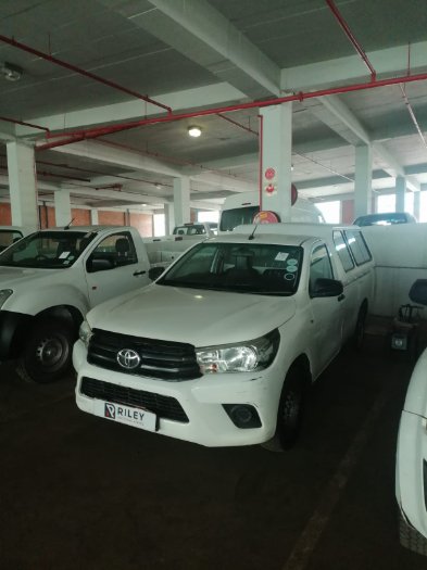 2017 TOYOTA HILUX 2.4 GD 5MT A/C S/C (WHITE)