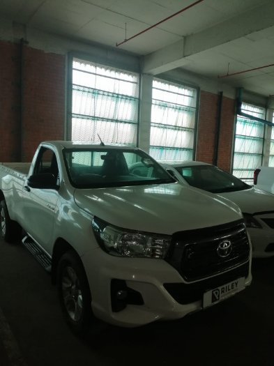 2020 TOYOTA HILUX SC 2.4GD6 RB SRX MT (WHITE)