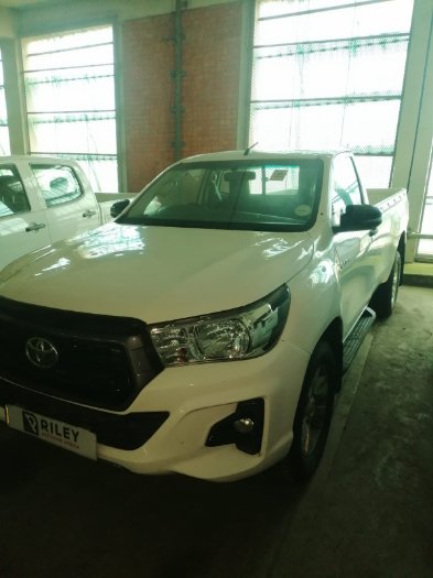 2020 TOYOTA HILUX SC 2.4GD6 RB SRX MT (WHITE)